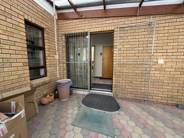 3 Bedroom Property for Sale in Fraaiuitsig Western Cape